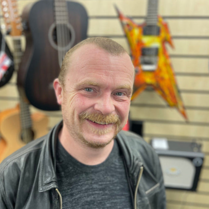 4X Guitar Lessons with Dave at Bromley for CHILDREN age (7-18) Family Rate 2 or more Children