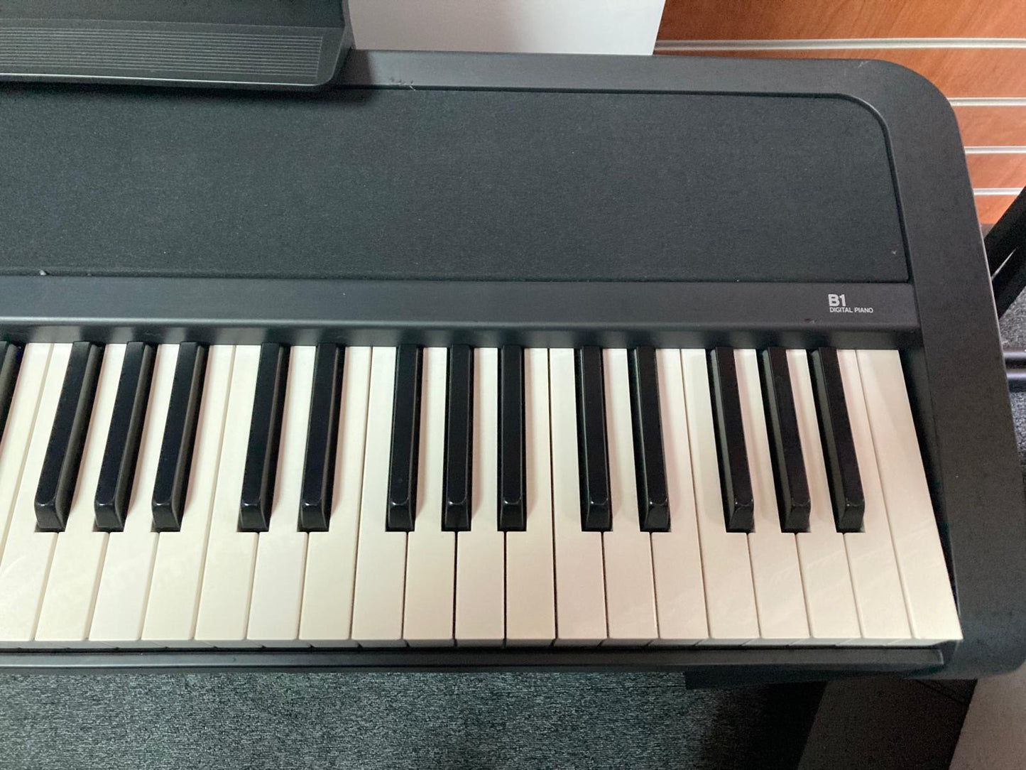 USED Korg B1 88 Key Digital Piano w/Stand, Pedal & Music Rest