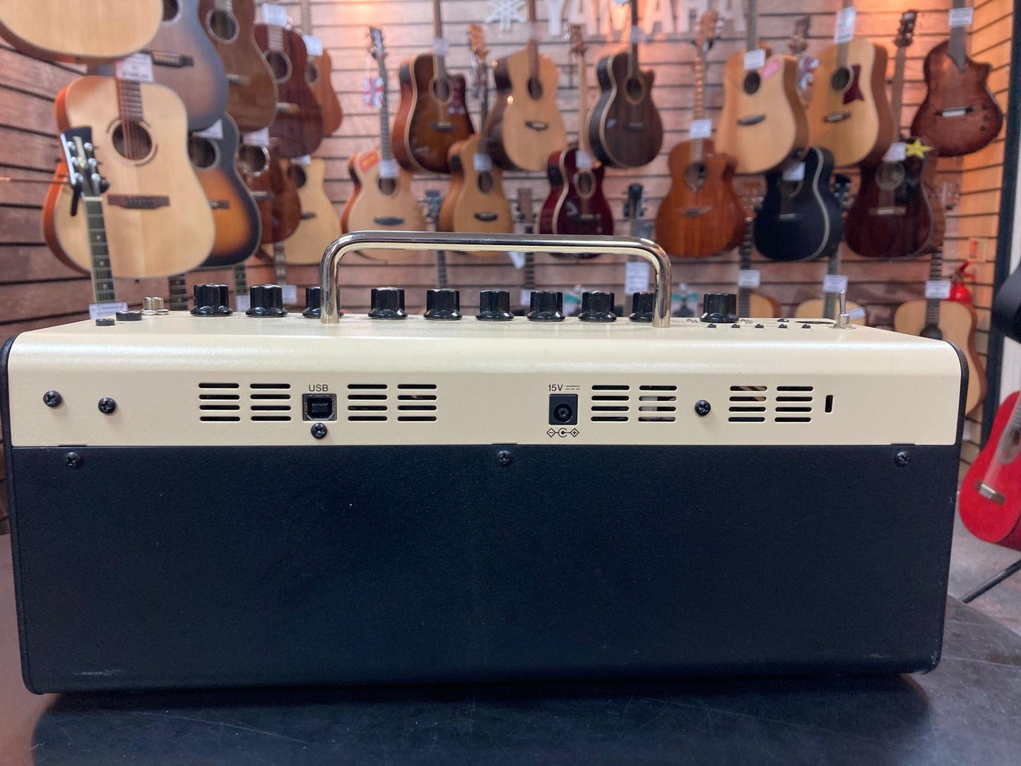 Yamaha THR10X 10w Extreme Modelling Guitar Amp - Cream