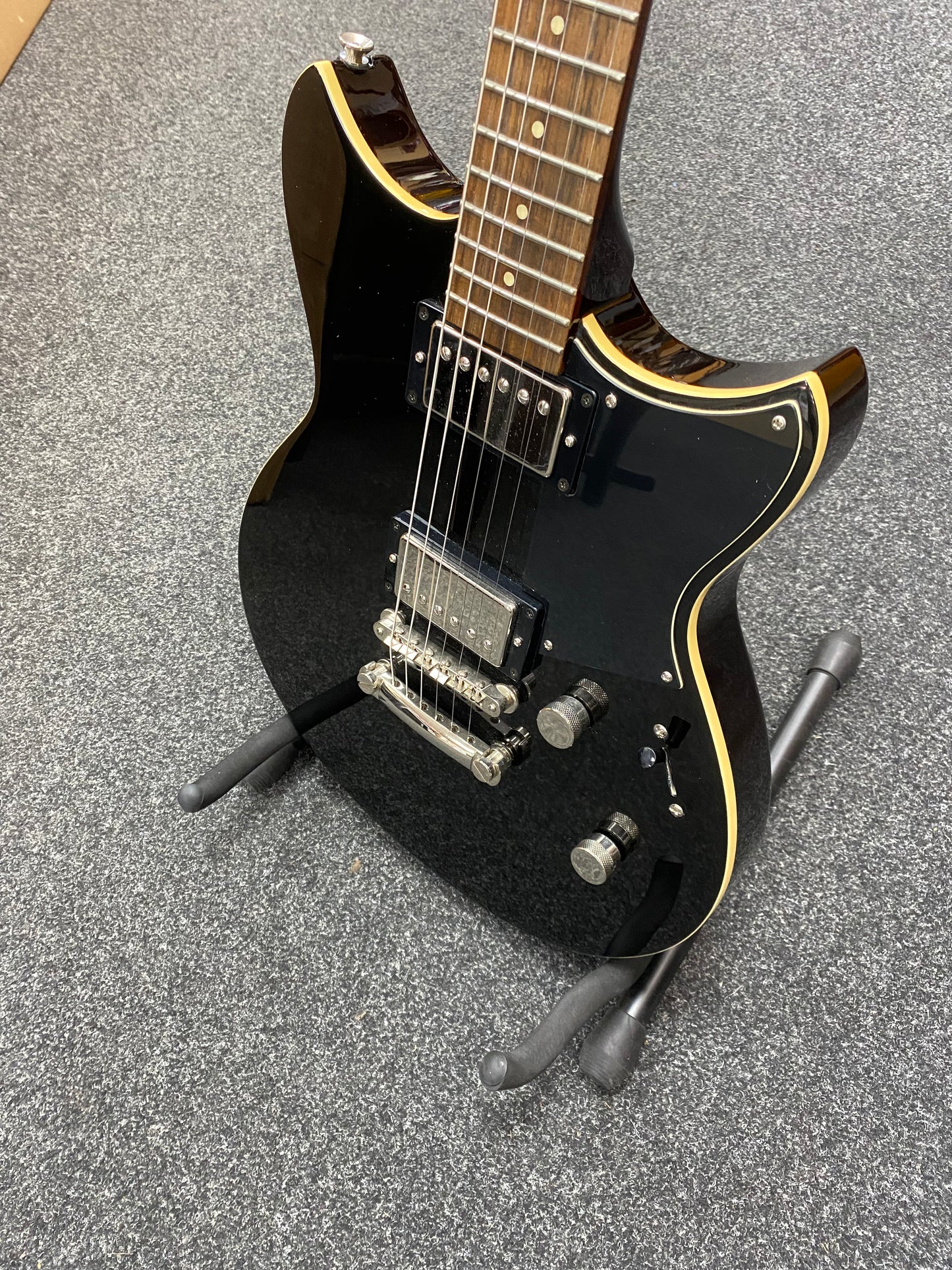 Used Yamaha Revstar RS420 Guitar