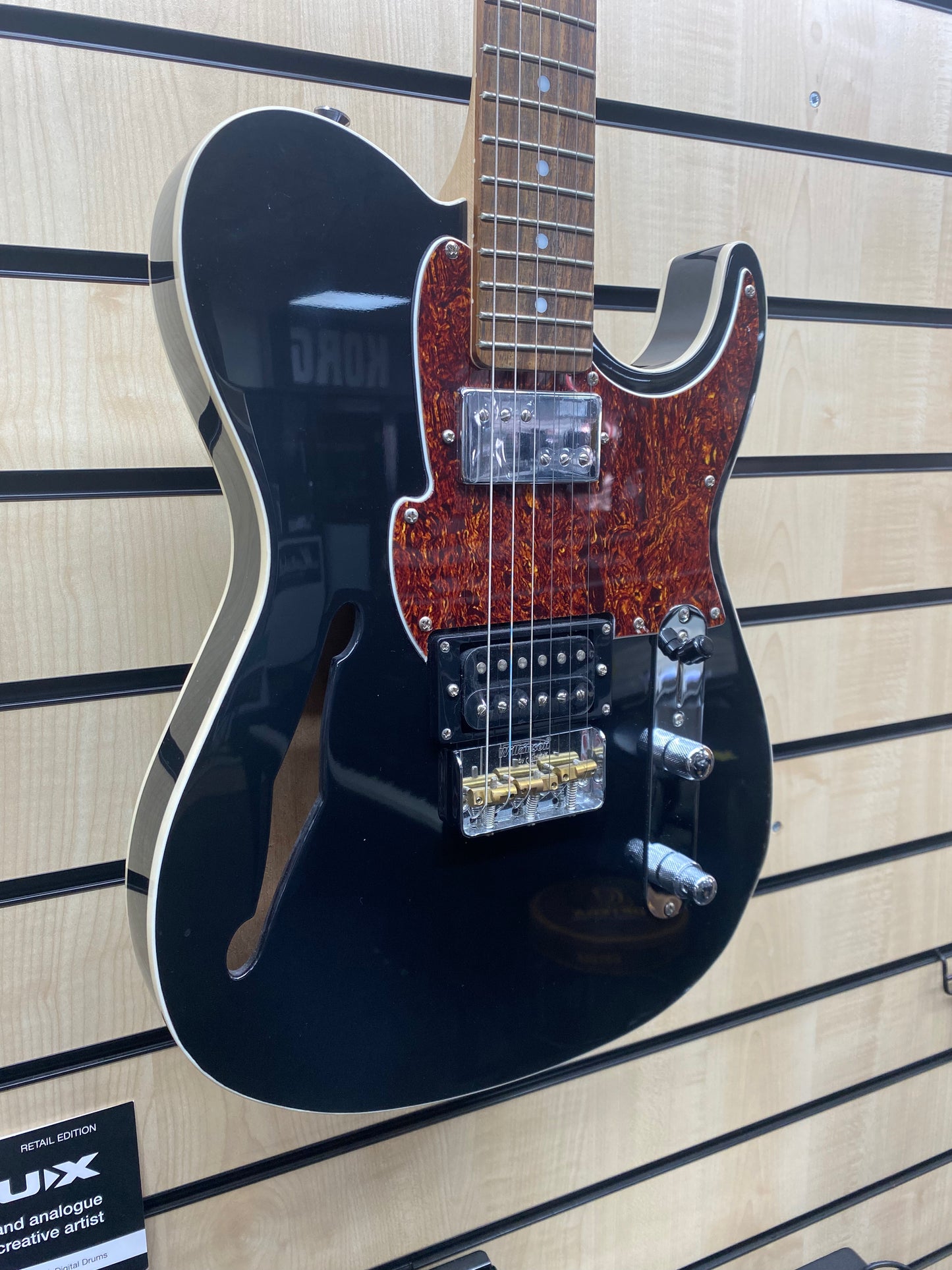Fret King Country Squire - Tele Style Electric Guitar in Black/Tortoiseshell & Case