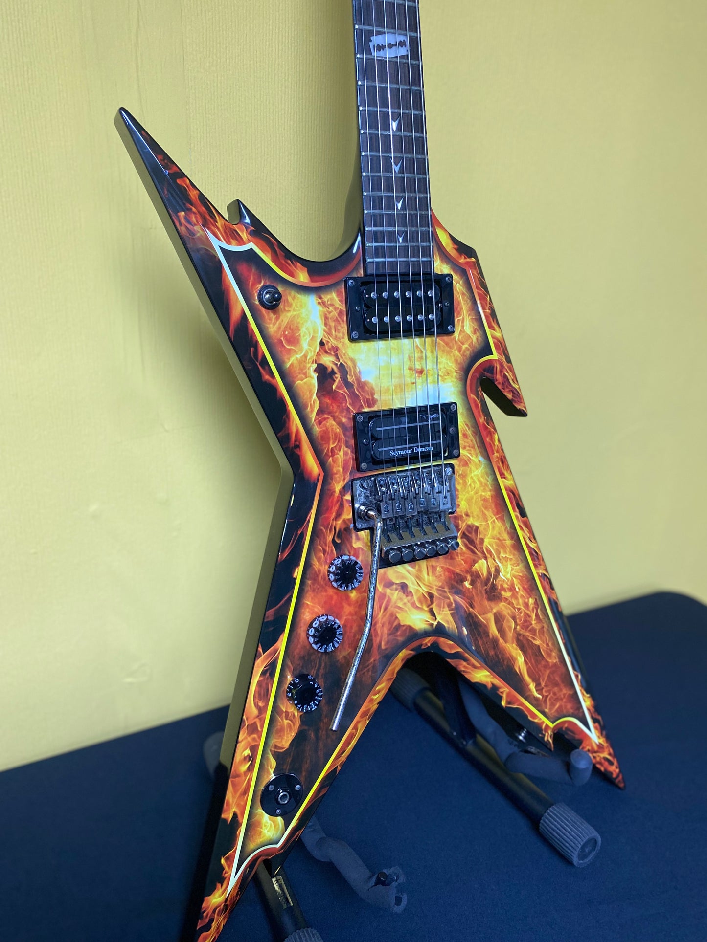 Dean Dime Razorback Explosion/Fire Finish & Hard Case - Floyd Rose, Left Handed