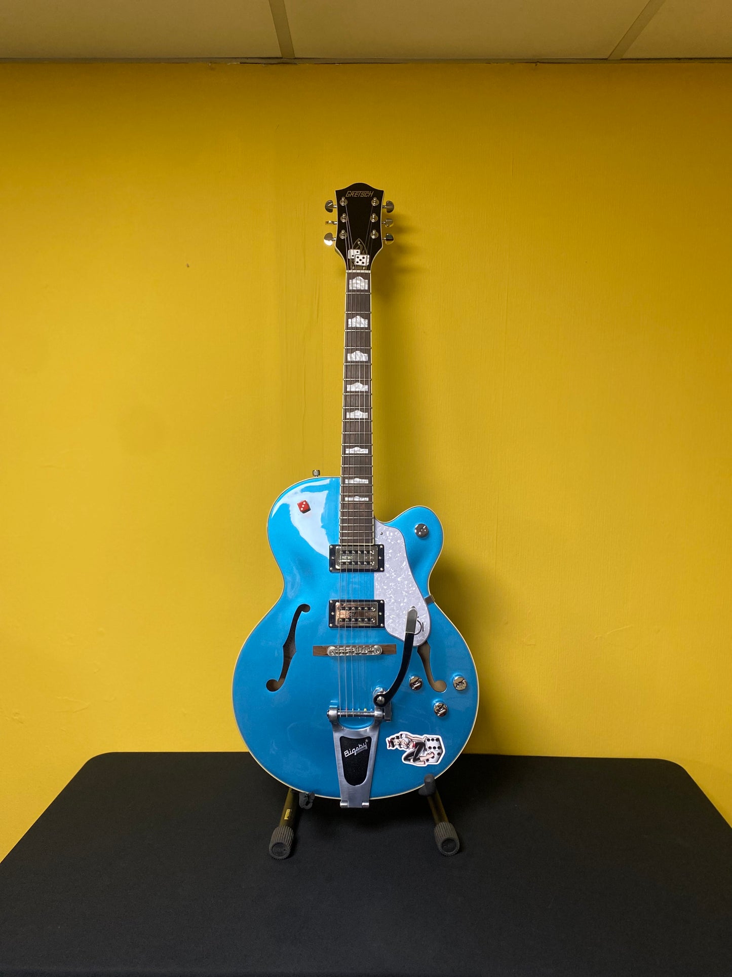 Grestch Streamliner G2420T/RVBL Semi Acoustic Guitar w/Bigsby
