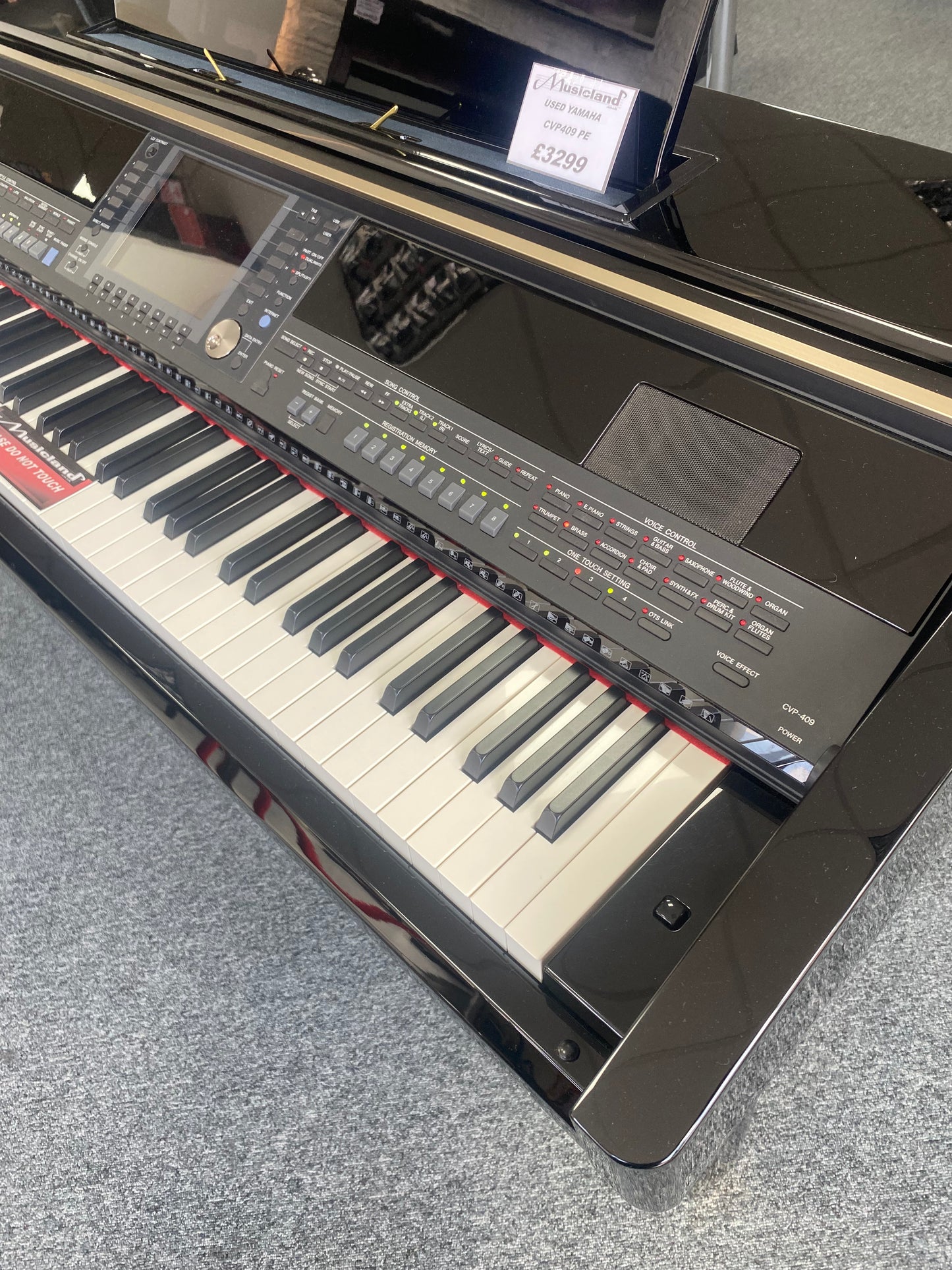 Yamaha CVP-409 Polished Ebony