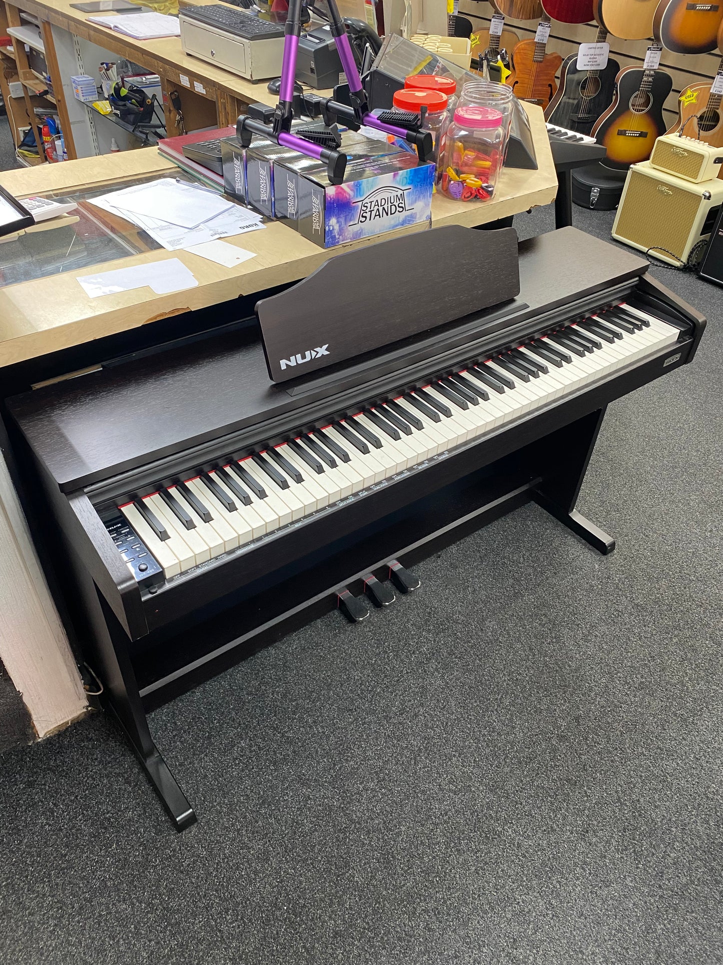 NUX WK-400 88 Key Hammer Action Digital Piano