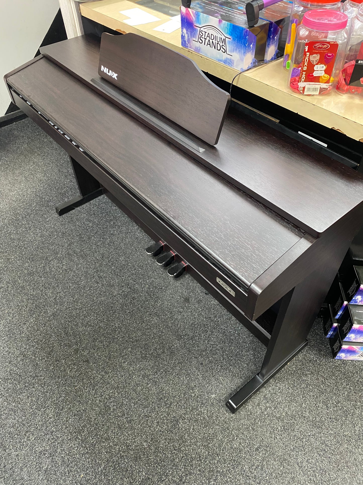 NUX WK-400 88 Key Hammer Action Digital Piano