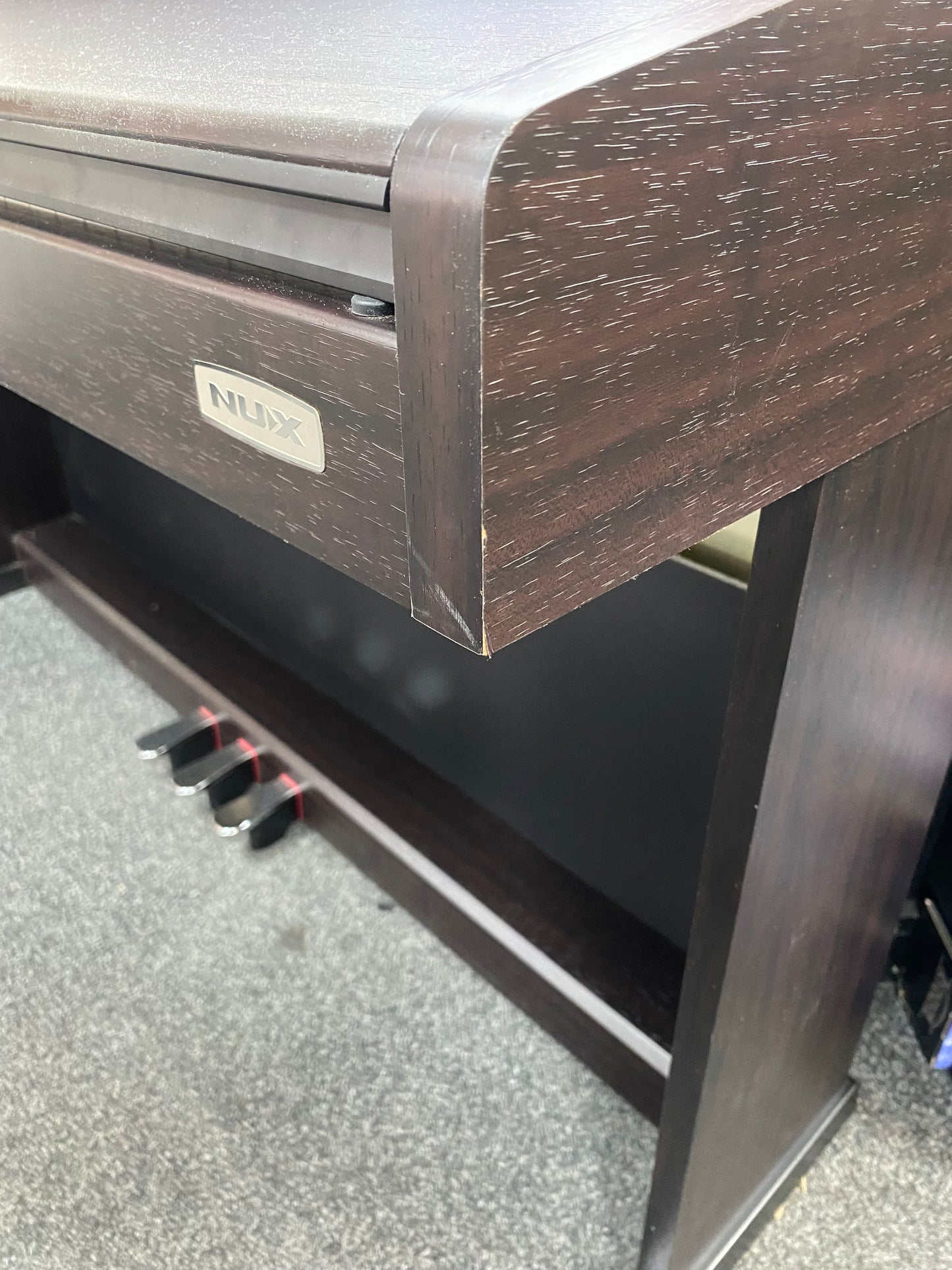 NUX WK-400 88 Key Hammer Action Digital Piano