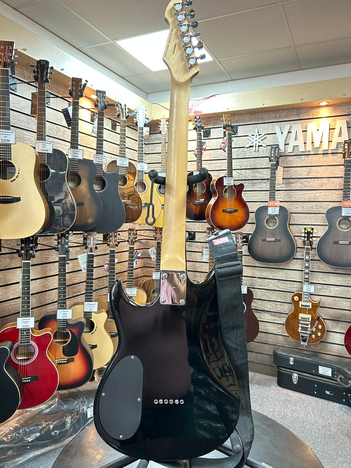 Yamaha Pacifica - Black Electric Guitar