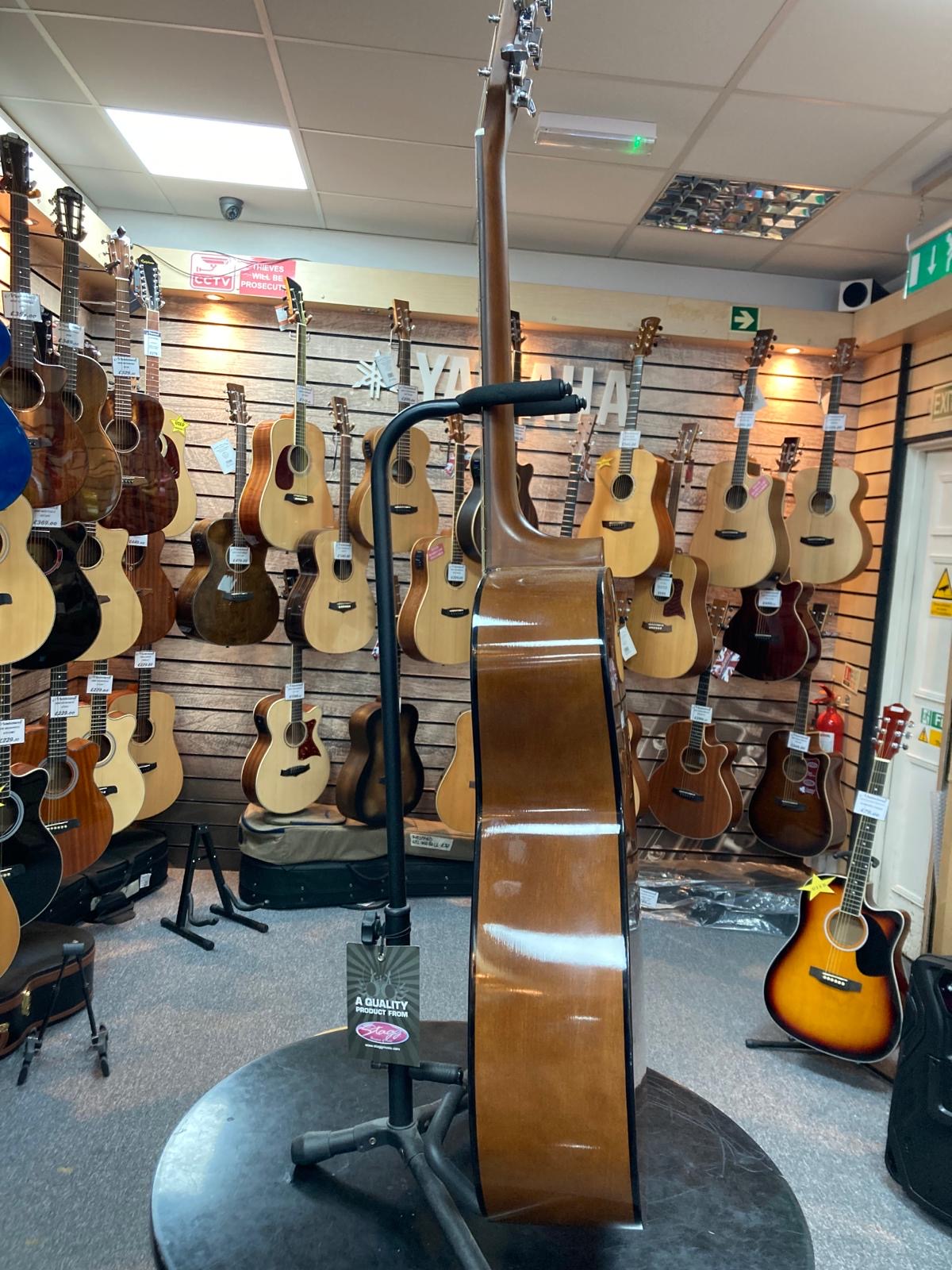 Yamaha F310 Acoustic Guitar - Tobaccoburst