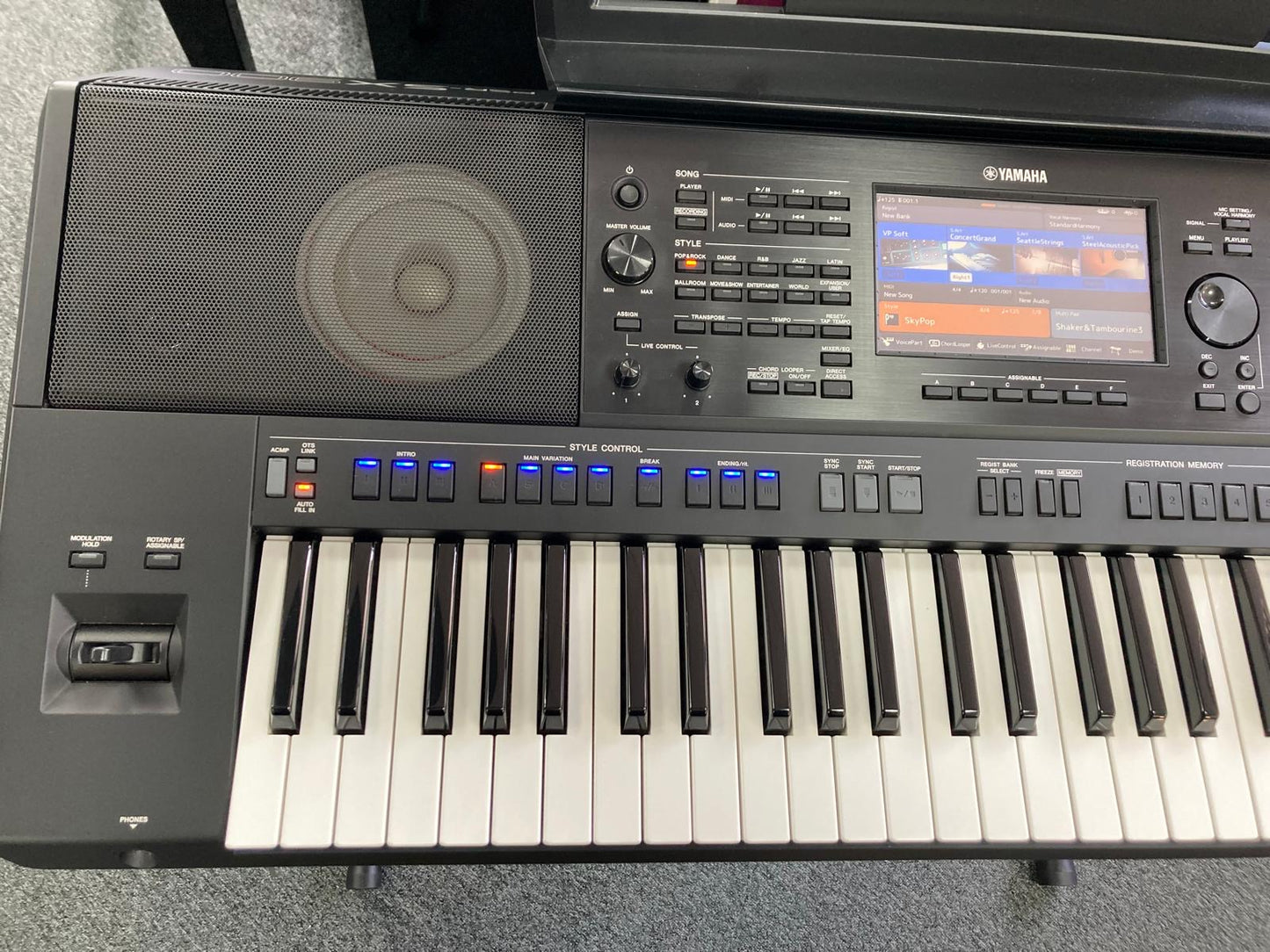 USED Yamaha PSR-SX900 Workstation Keyboard