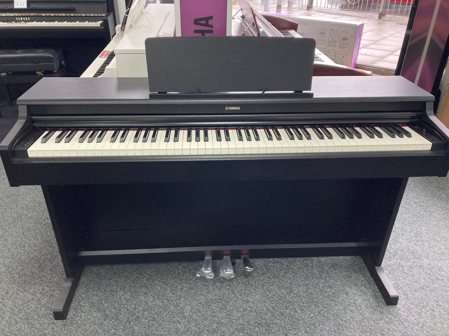 USED Yamaha YDP165B