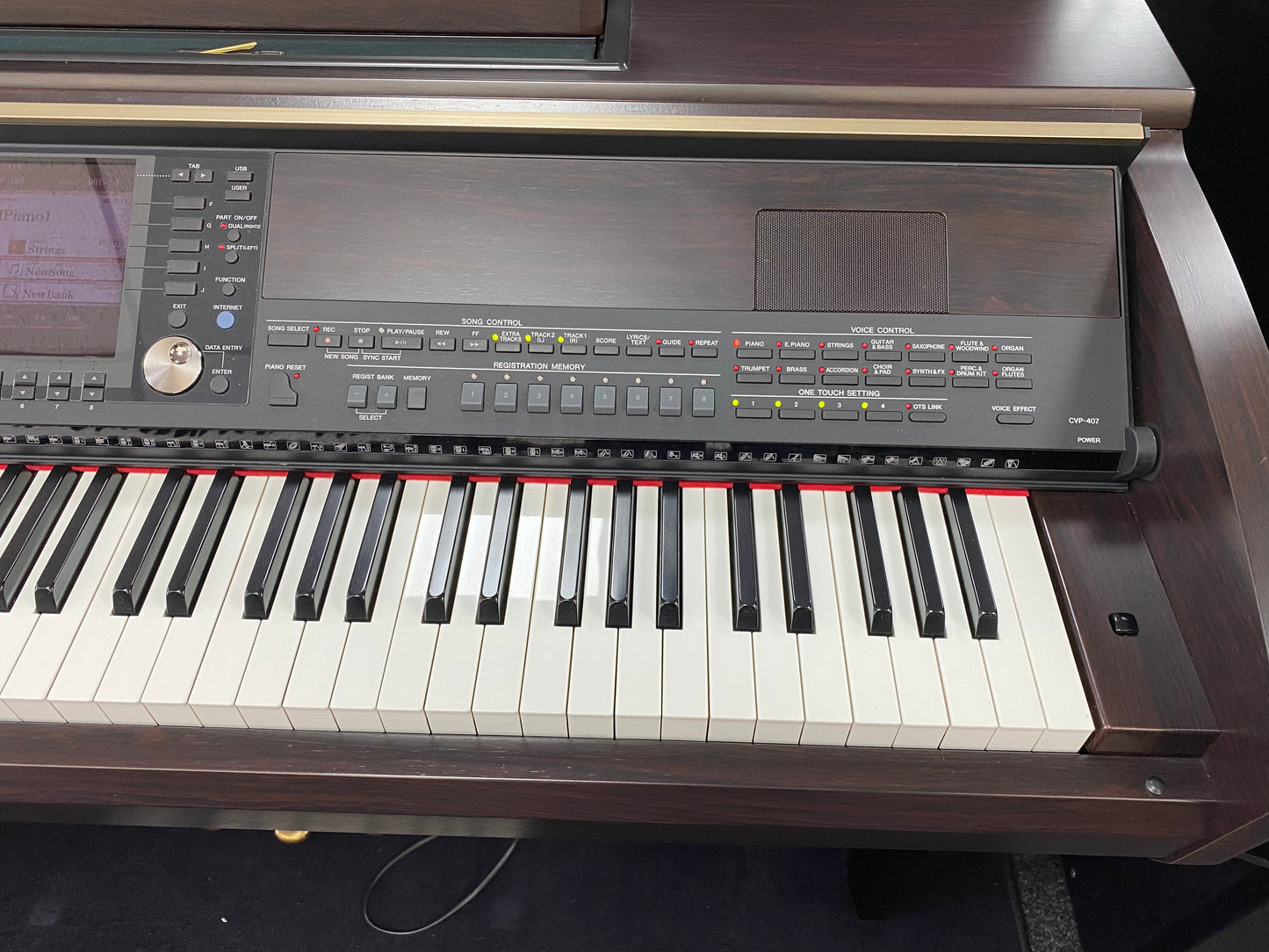 *SOLD* Yamaha Clavinova CVP 407 Digital Piano - Rosewood