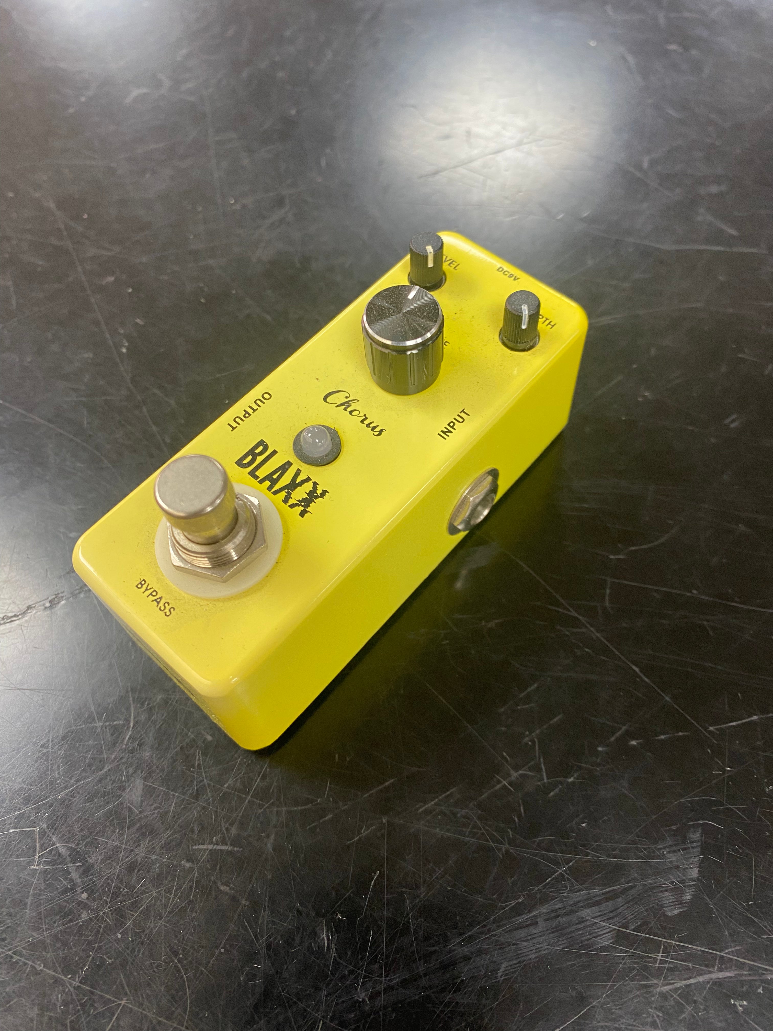 Blaxx Chorus Electric Guitar Effect Pedal – Musicland (UK) Ltd