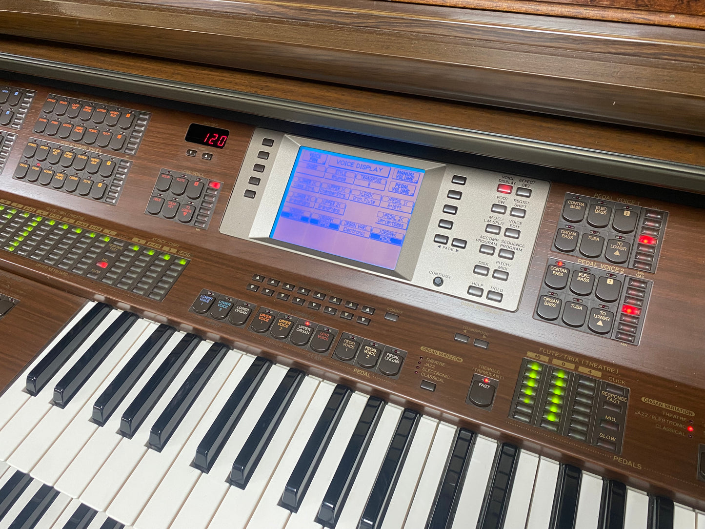 Used Yamaha AR100 organ