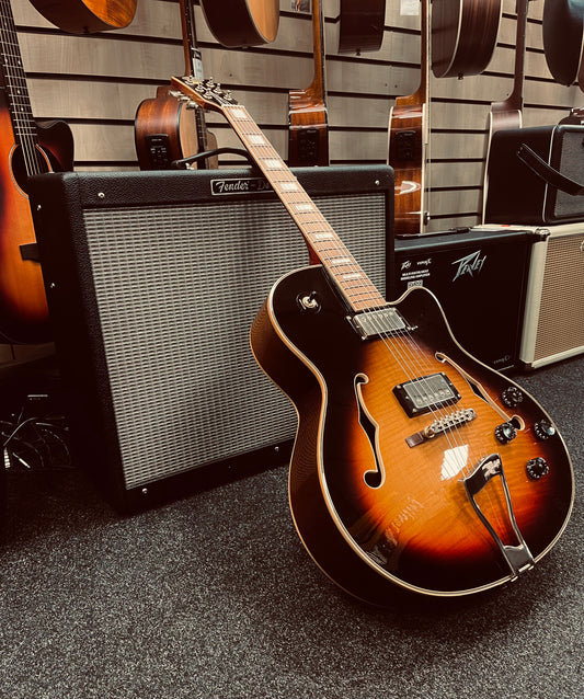 Beautiful Stagg A300VS Semi Acoustic Violinburst Jazz Guitar