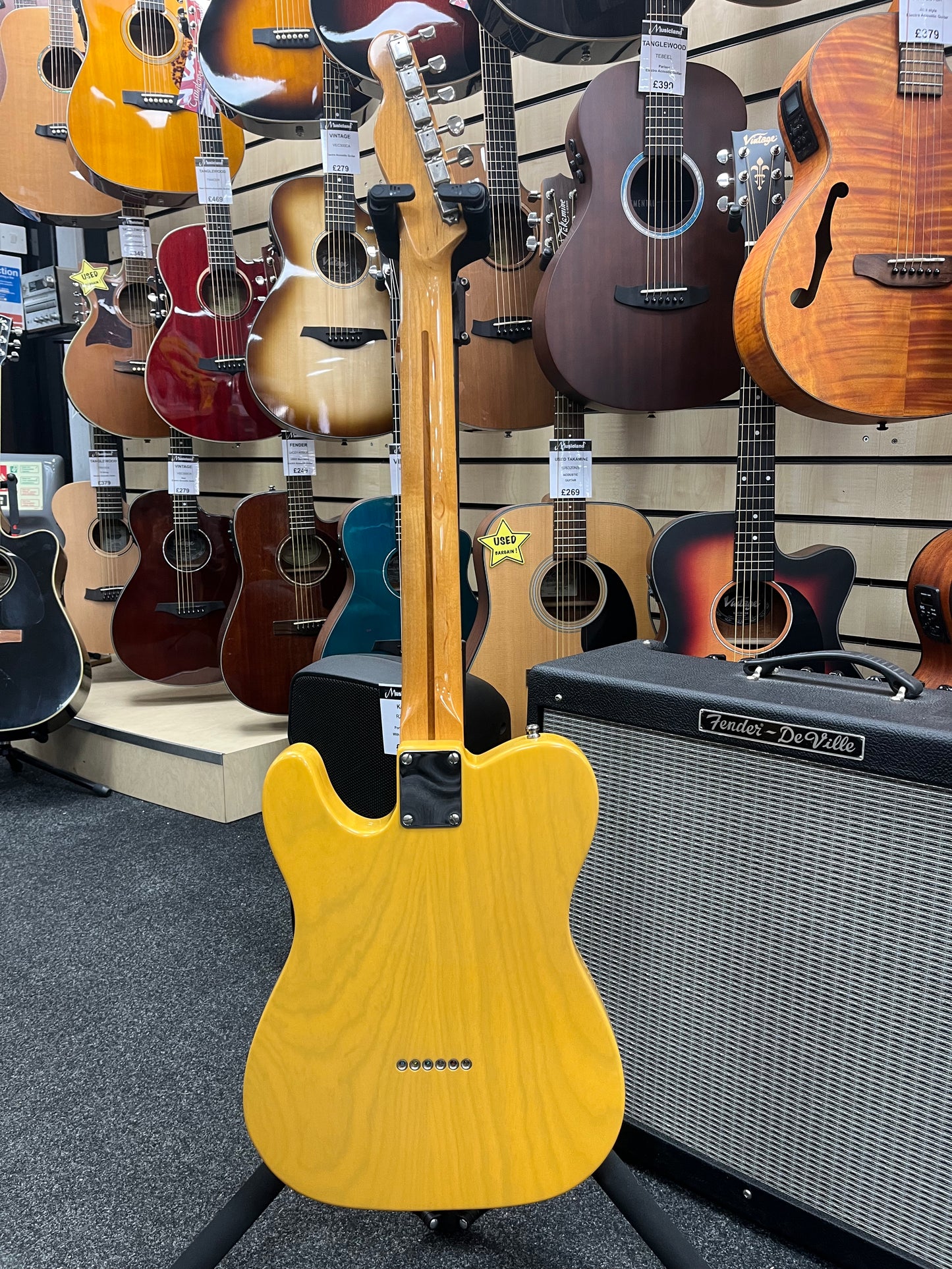 1998 Fender American Vintage '52 Reissue (AVRI) Butterscotch Telecaster & Fender Tweed Hard Case