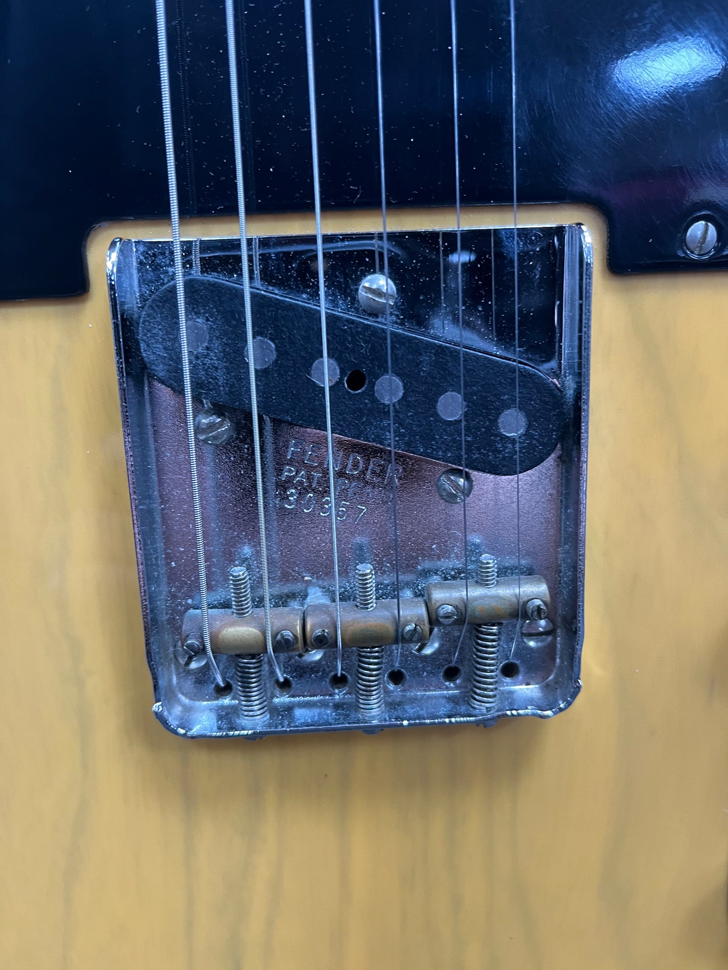 1998 Fender American Vintage '52 Reissue (AVRI) Butterscotch Telecaster & Fender Tweed Hard Case