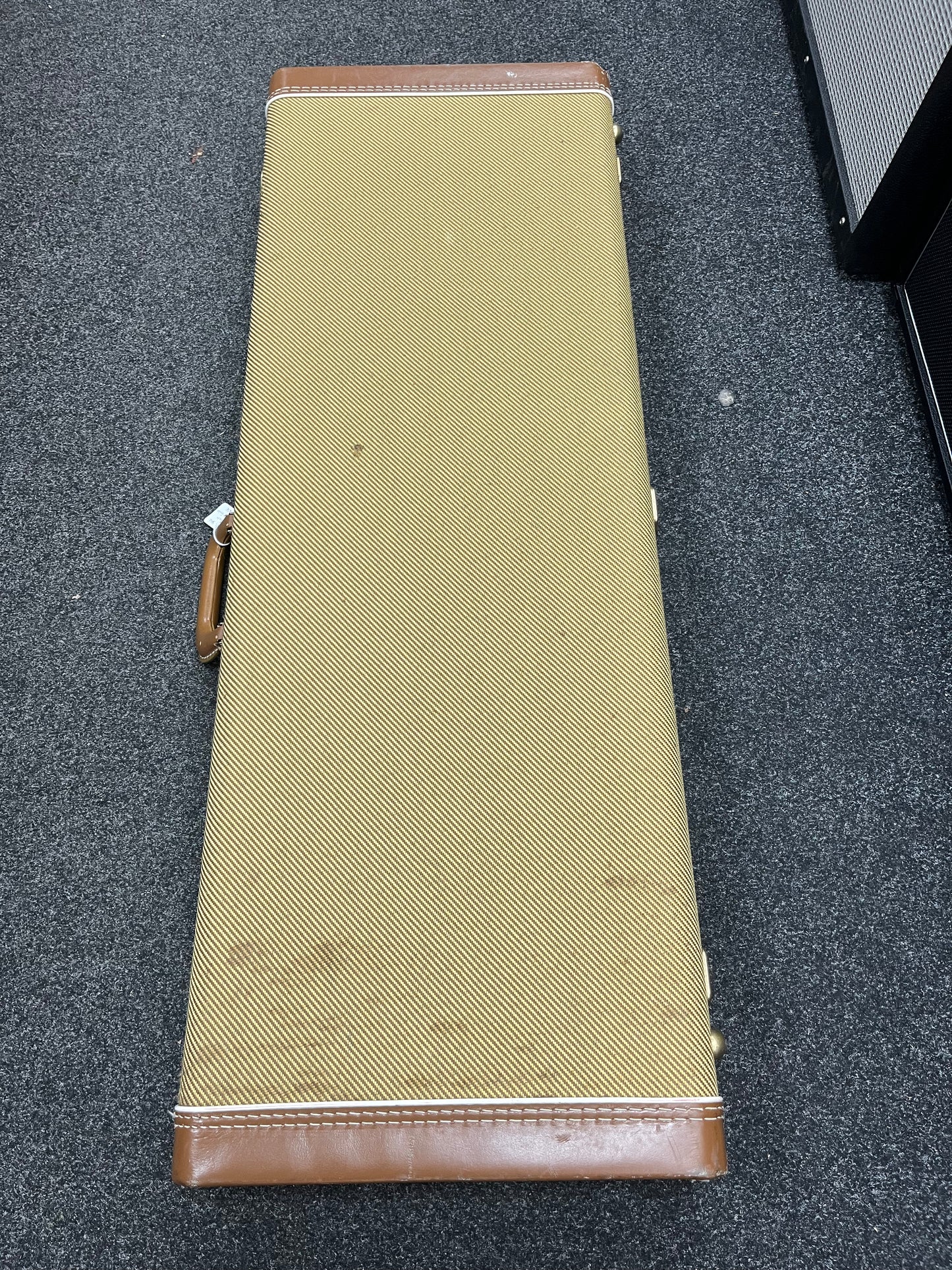 1998 Fender American Vintage '52 Reissue (AVRI) Butterscotch Telecaster & Fender Tweed Hard Case