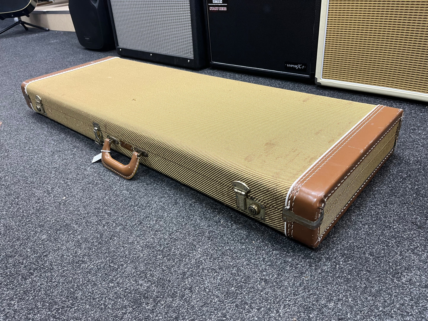 1998 Fender American Vintage '52 Reissue (AVRI) Butterscotch Telecaster & Fender Tweed Hard Case
