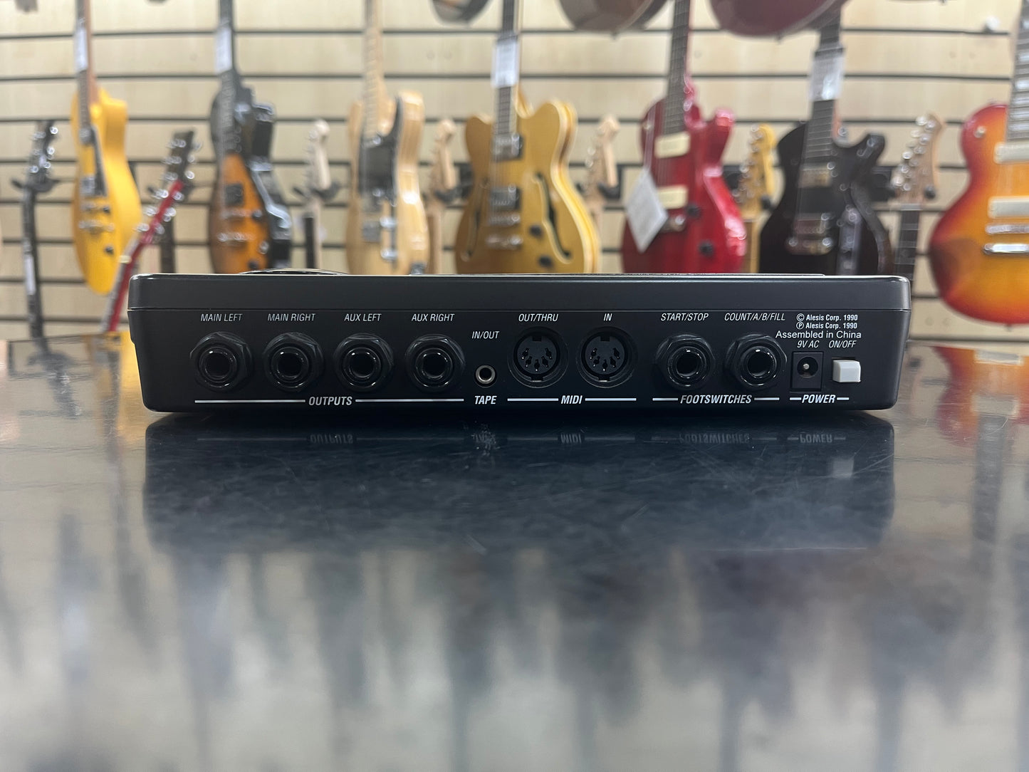 Alesis SR-16 - Legendary Drum Machine!