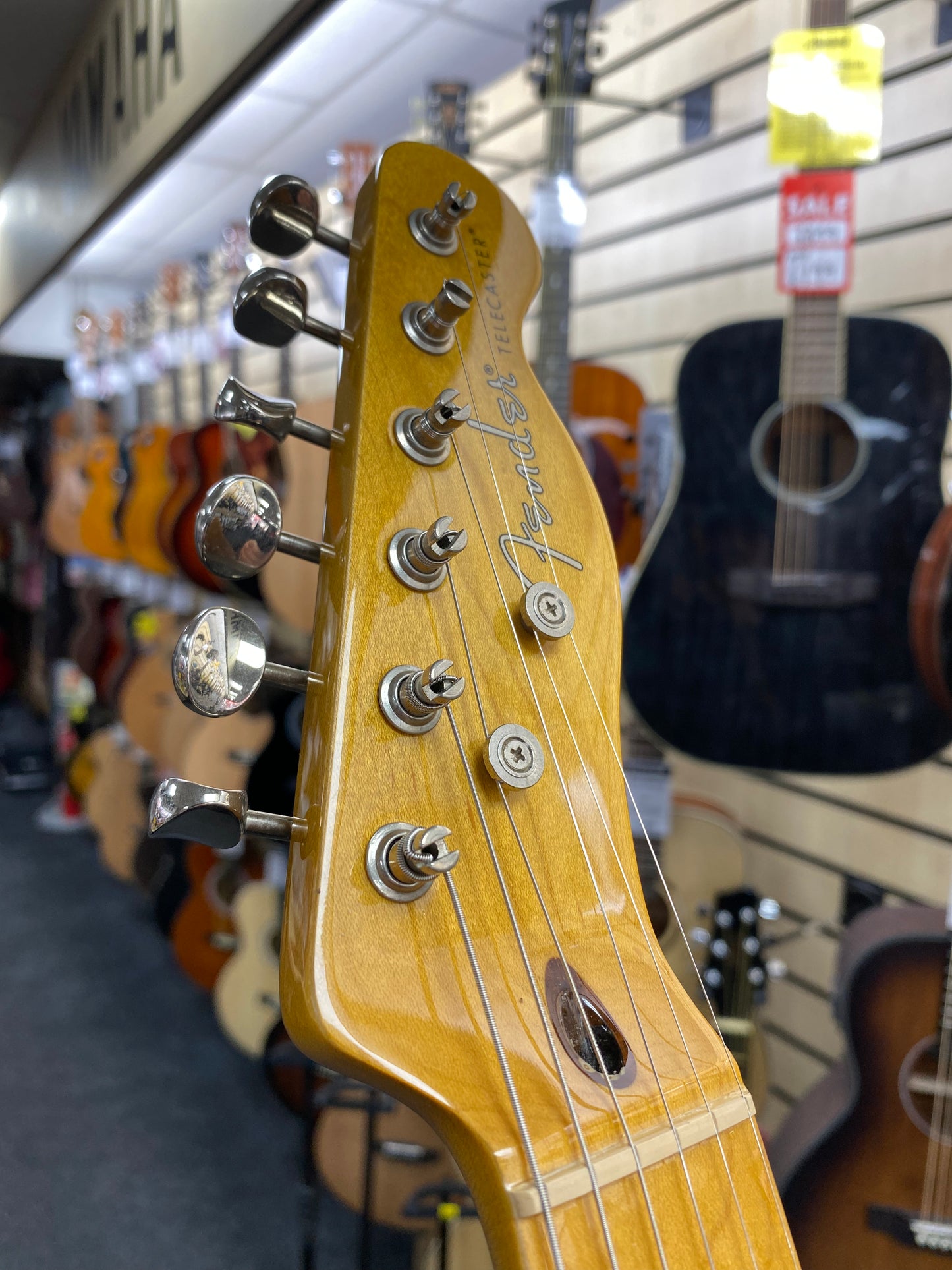 2011 Fender Modern Player Thinline Deluxe Telecaster - Sunburst