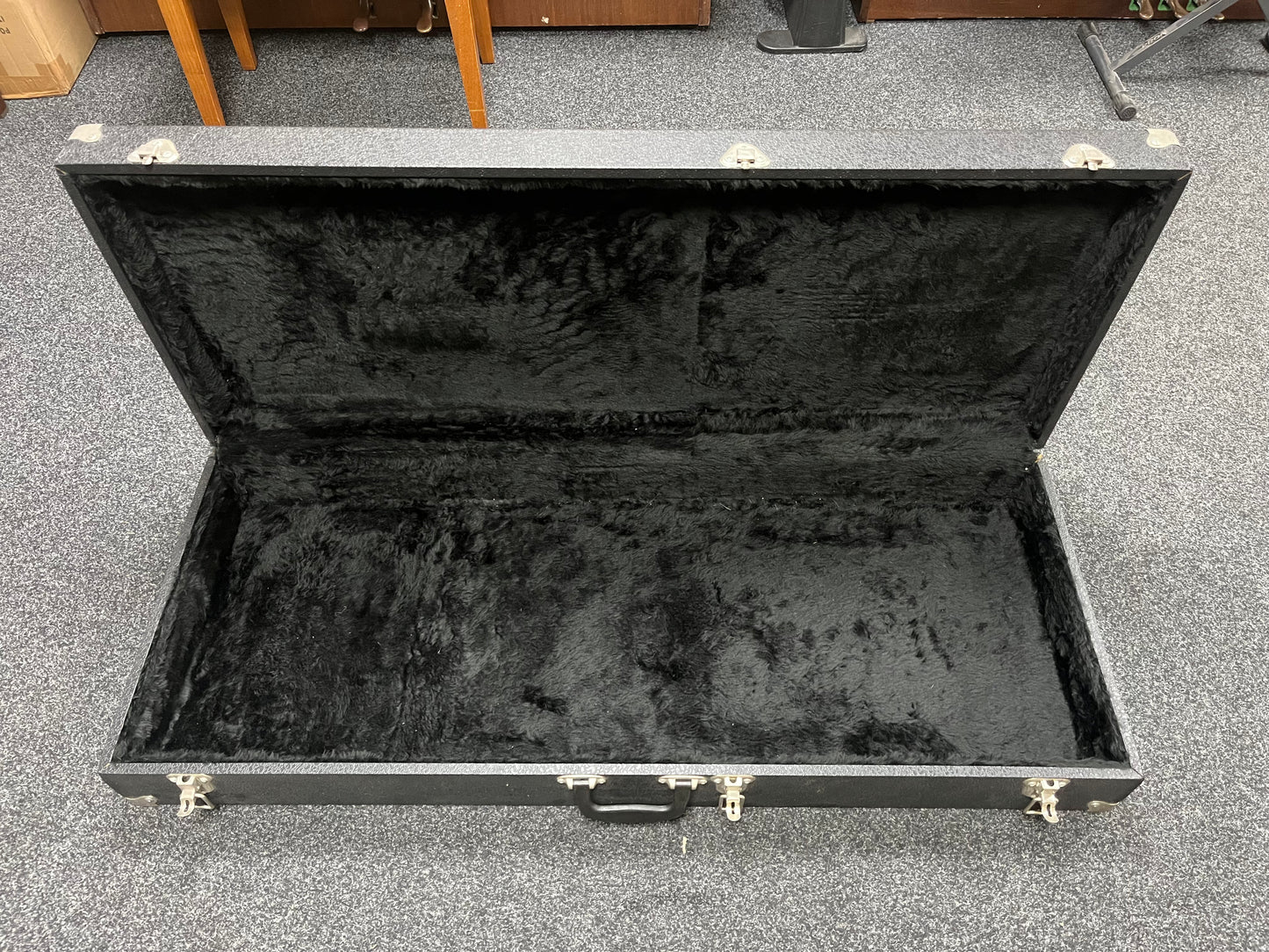 Good Quality Flight/Hard Case - Keyboard, Hardware etc (45.5" x 18" x 7")