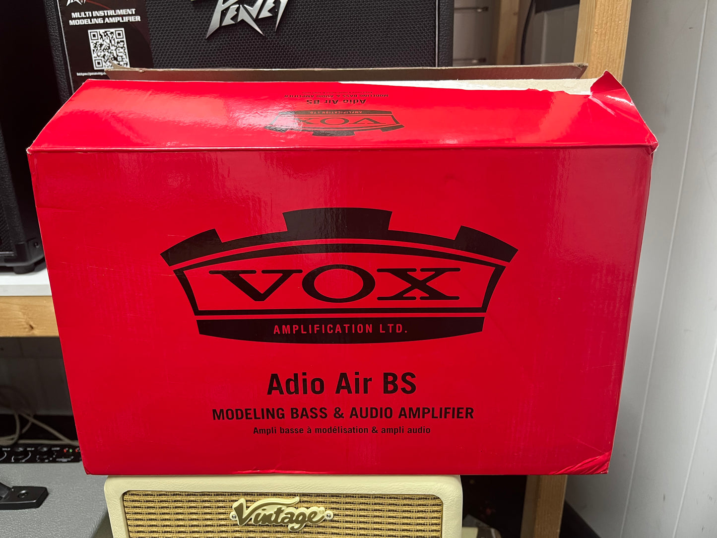 VOX Adio Air BS - 50-Watt Portable Modelling Bass Amp & Bluetooth Speaker
