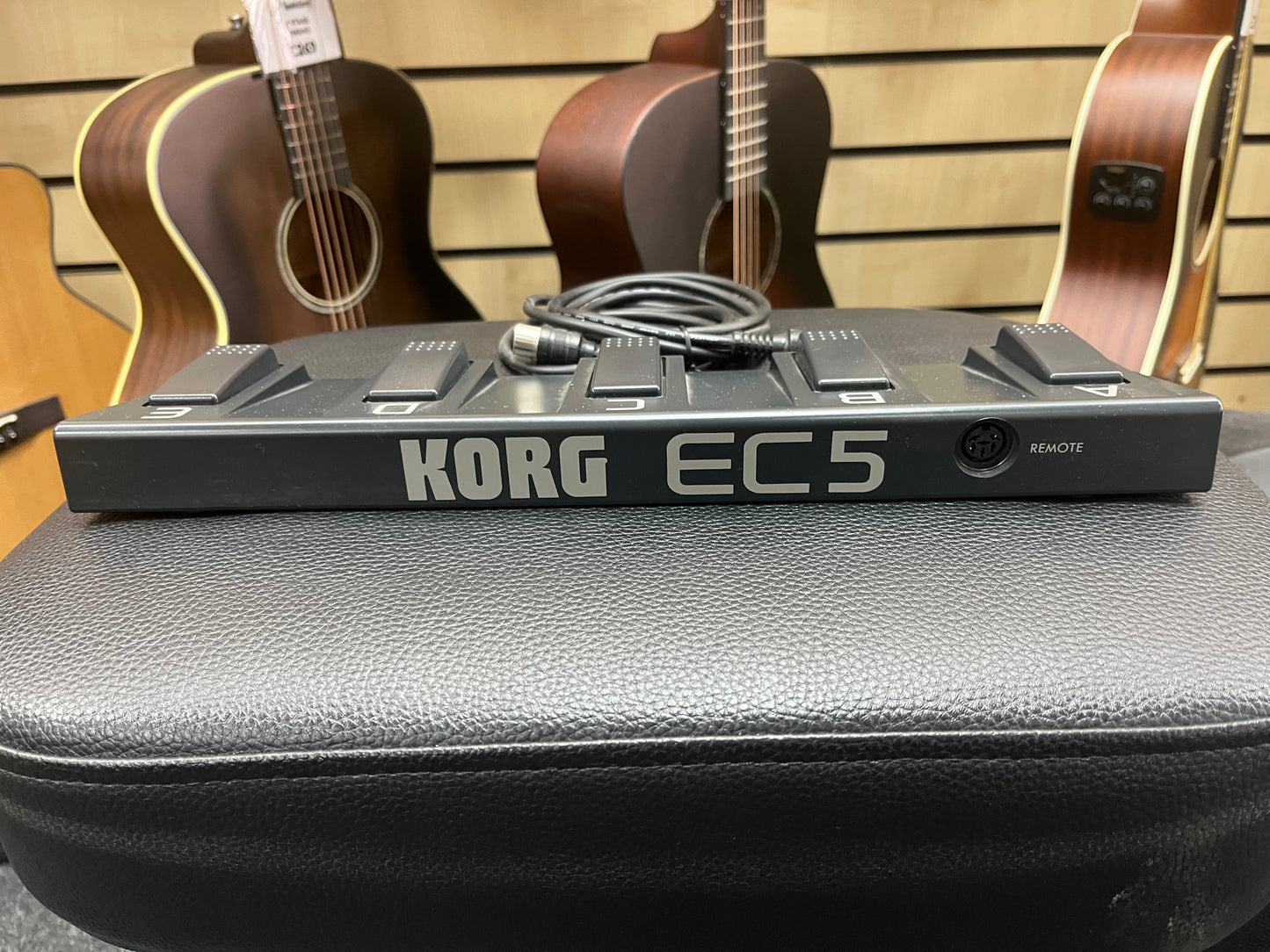 Korg EC5 5 Switch Multi-Function External Footswitch/Pedalboard Controller