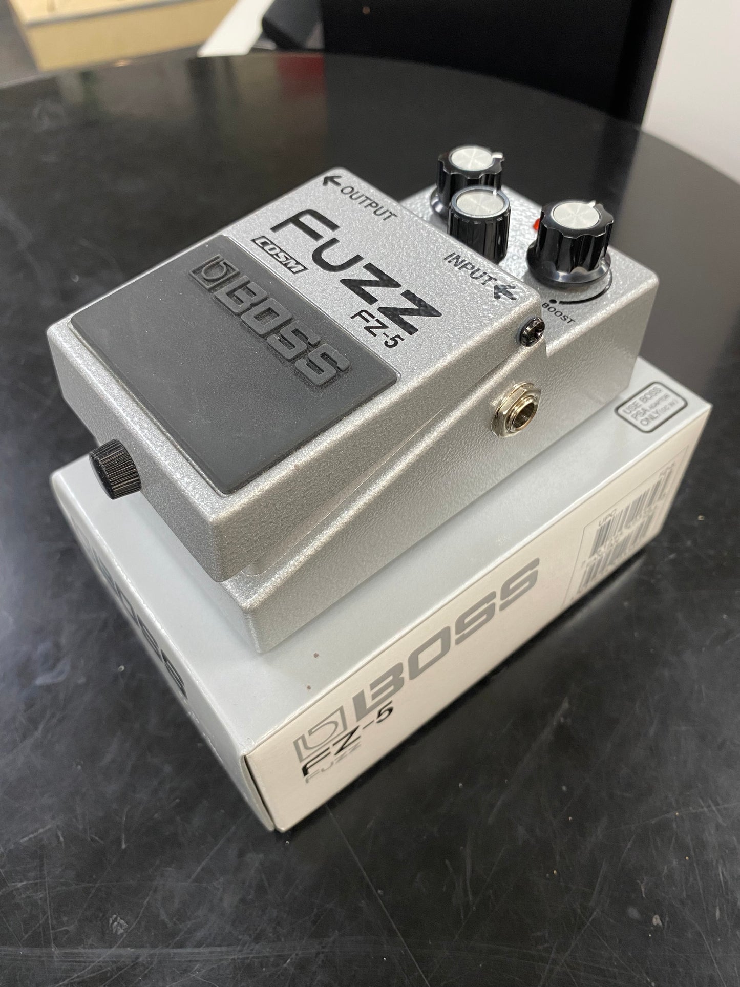 Boss FZ-5 Fuzz Guitar Effects Pedal & Box