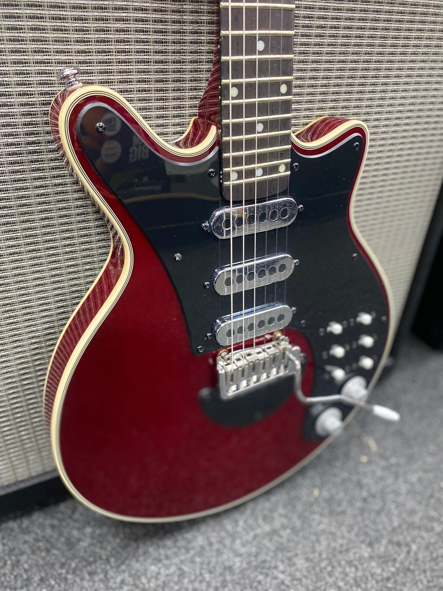 Brian May Antique Cherry Red Special with Gig Bag