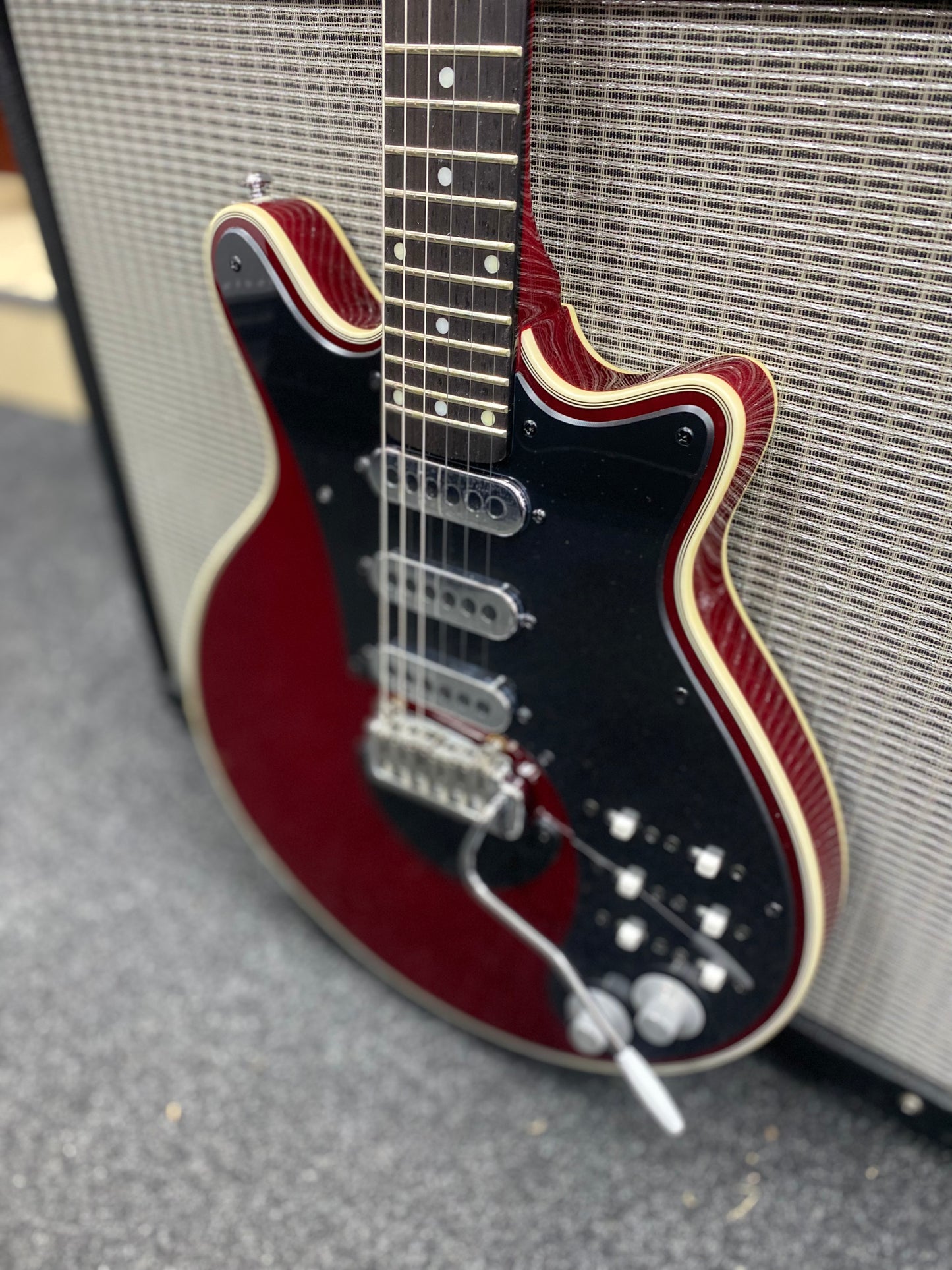 Brian May Antique Cherry Red Special with Gig Bag