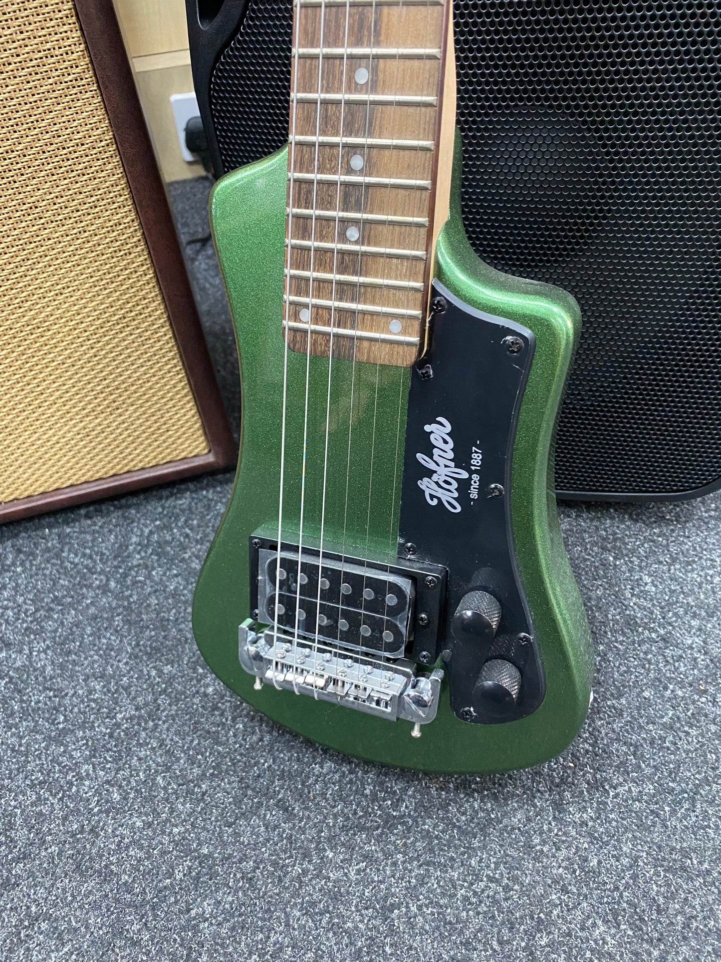 Hofner 'Shorty' Electric Guitar in Cadillac Green & Case