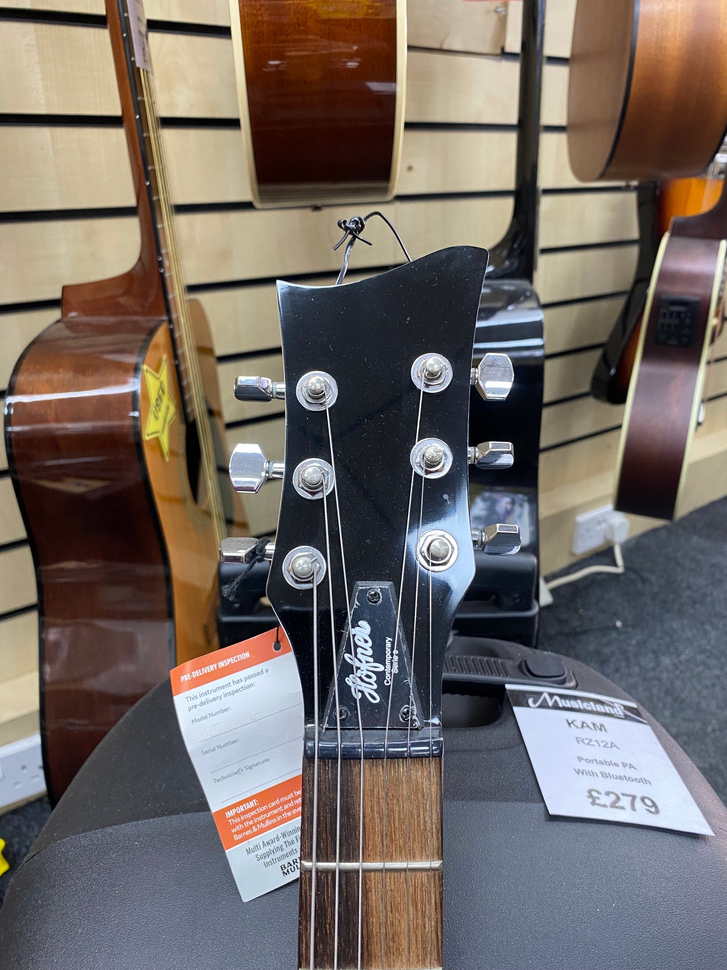 Hofner 'Shorty' Electric Guitar in Cadillac Green & Case