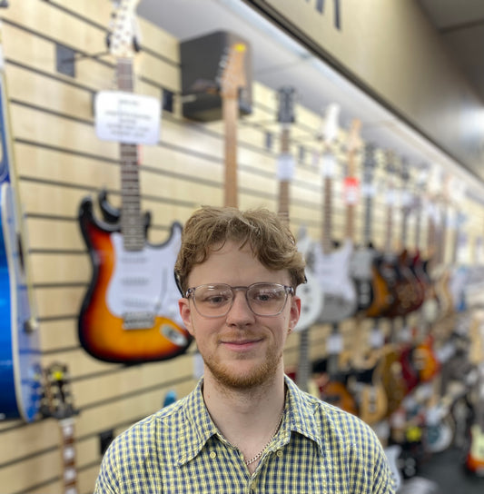 4X Guitar Lessons with Ryan at Bromley for ADULT