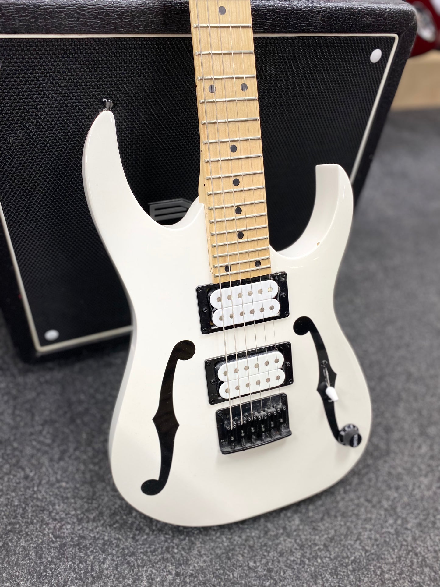 Ibanez PGM MIKRO Paul Gilbert Short Scale Signature