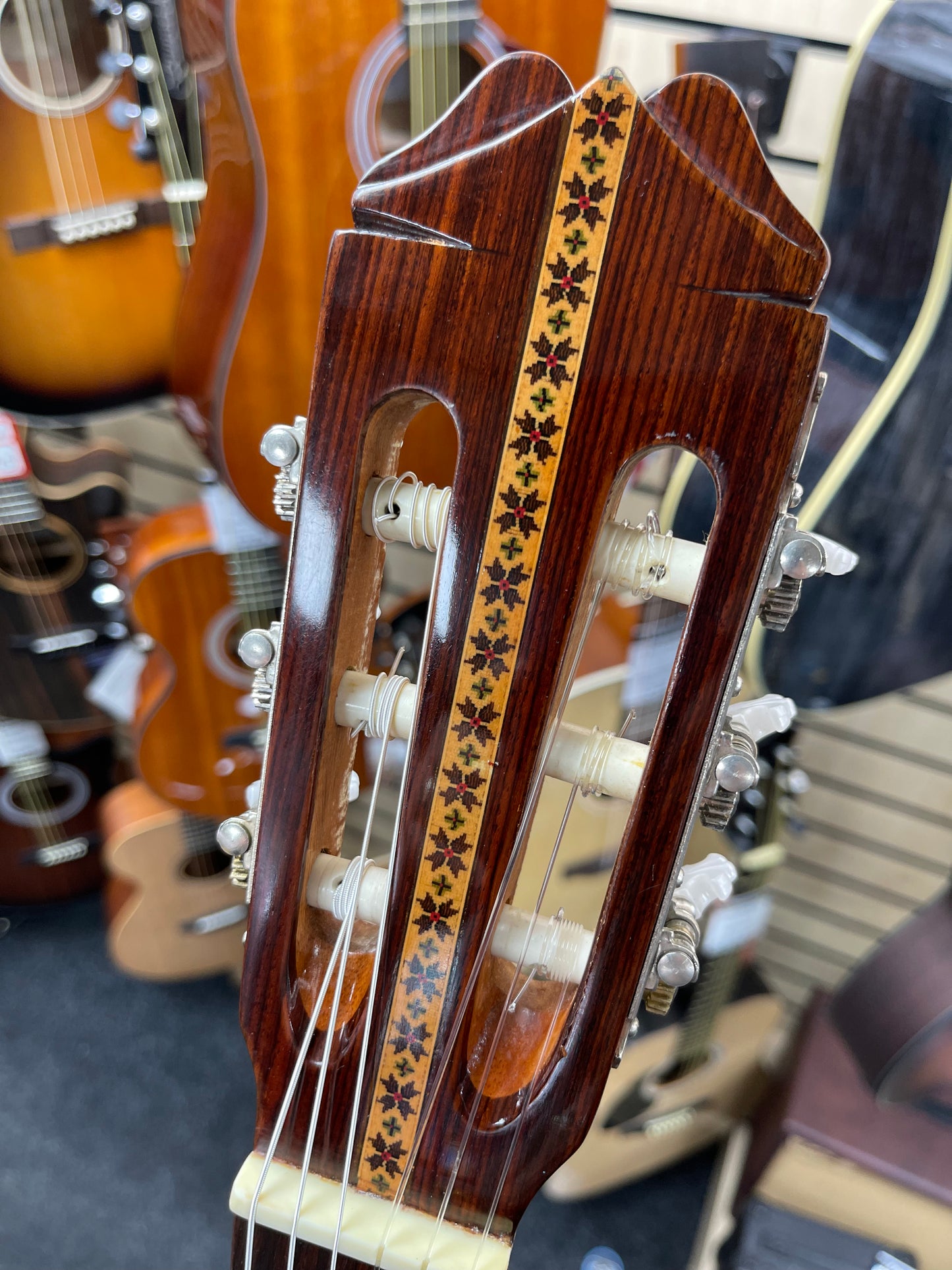 Kiso Suzuki 9500 Classical Guitar 1970s