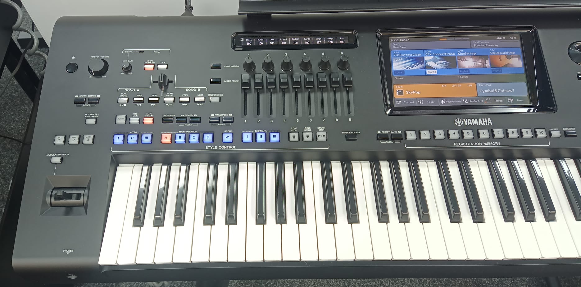 Yamaha genos store digital workstation