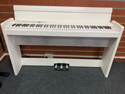 Korg LP380 White