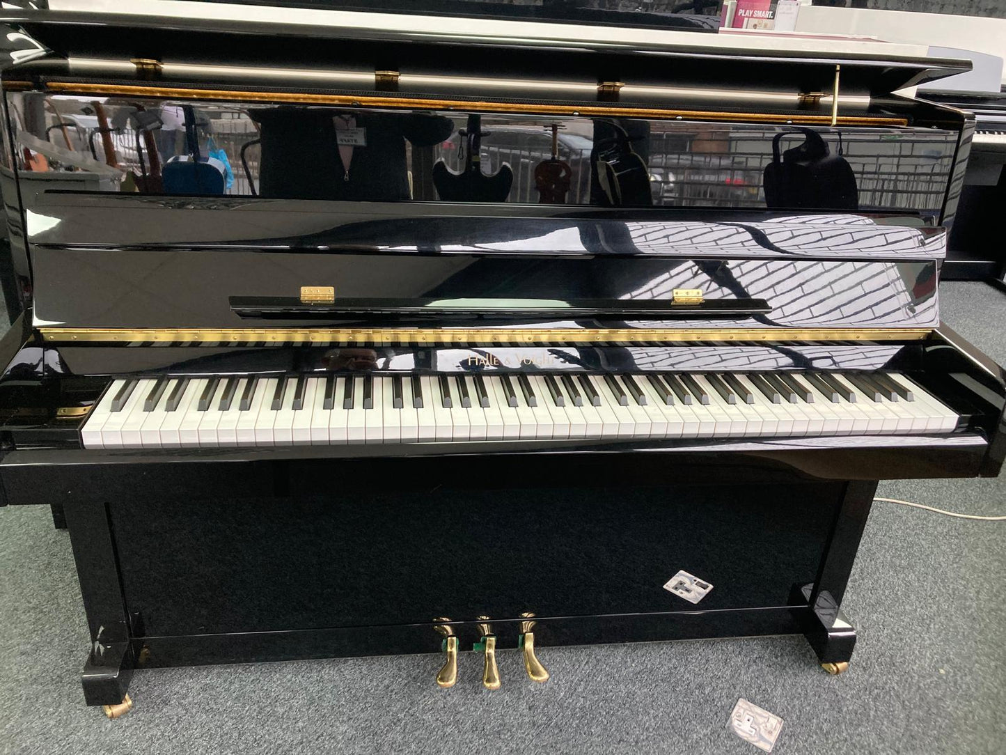 Halle & Voight Acoustic Upright Piano