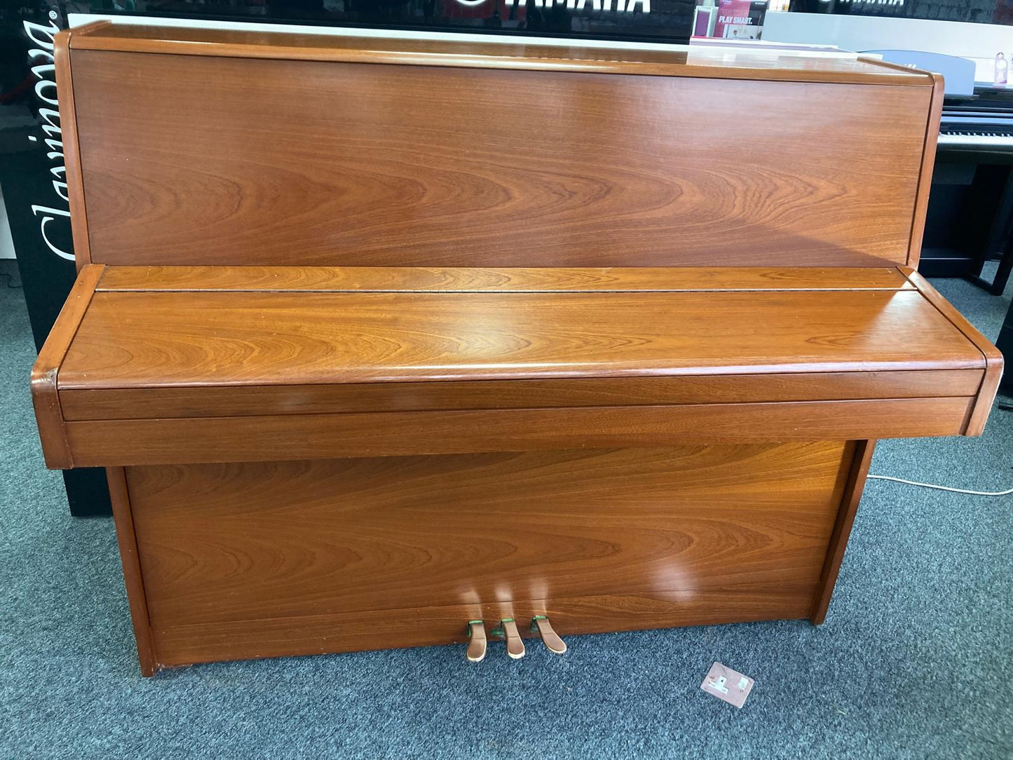 Used Danemann 7 & 1/4 Octave Upright Piano