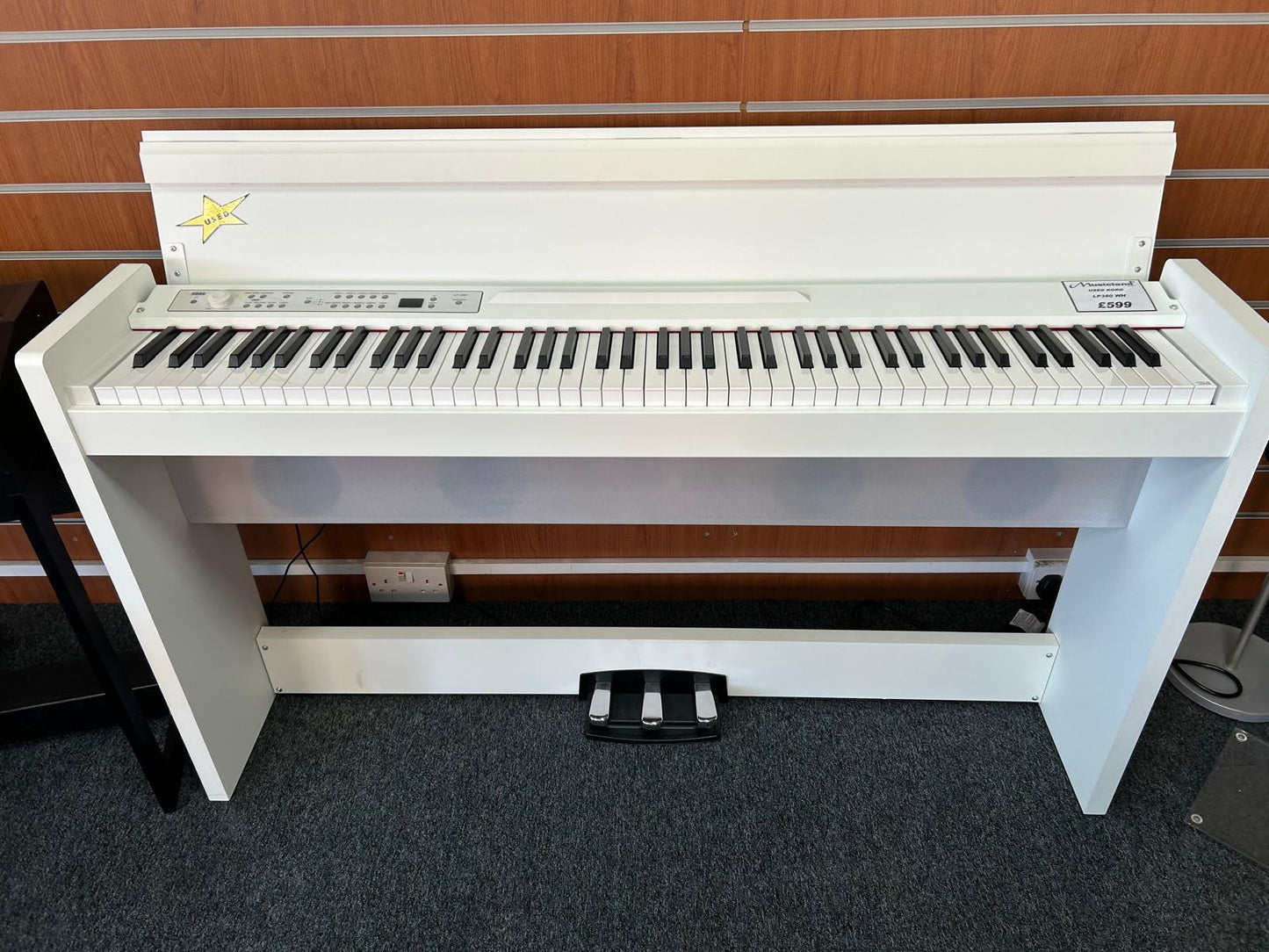 Korg LP380 Digital Piano White