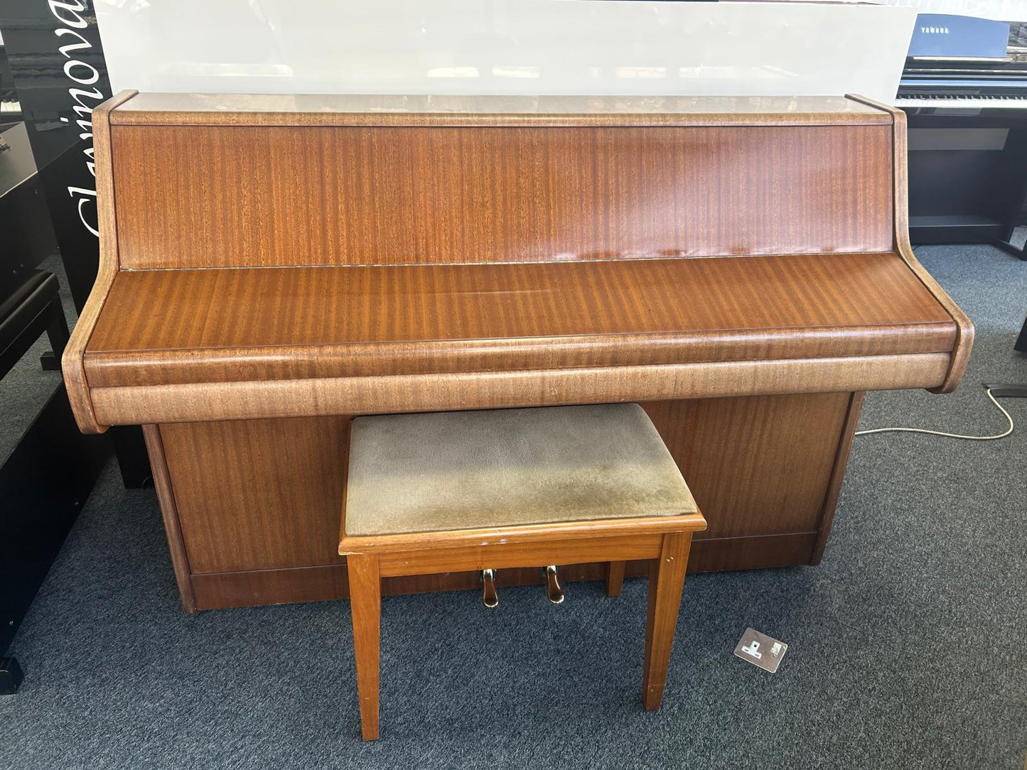 Bentley 85C Acoustic Upright Piano