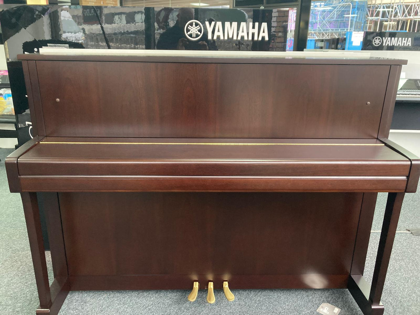 2018 Yamaha B2e Upright Piano - Dark Walnut