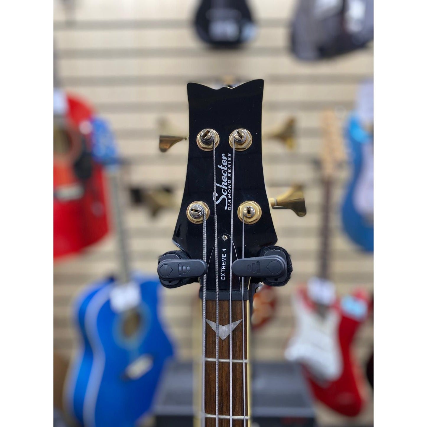 Lovely Schecter Extreme 4 Bass Guitar - Diamond Series